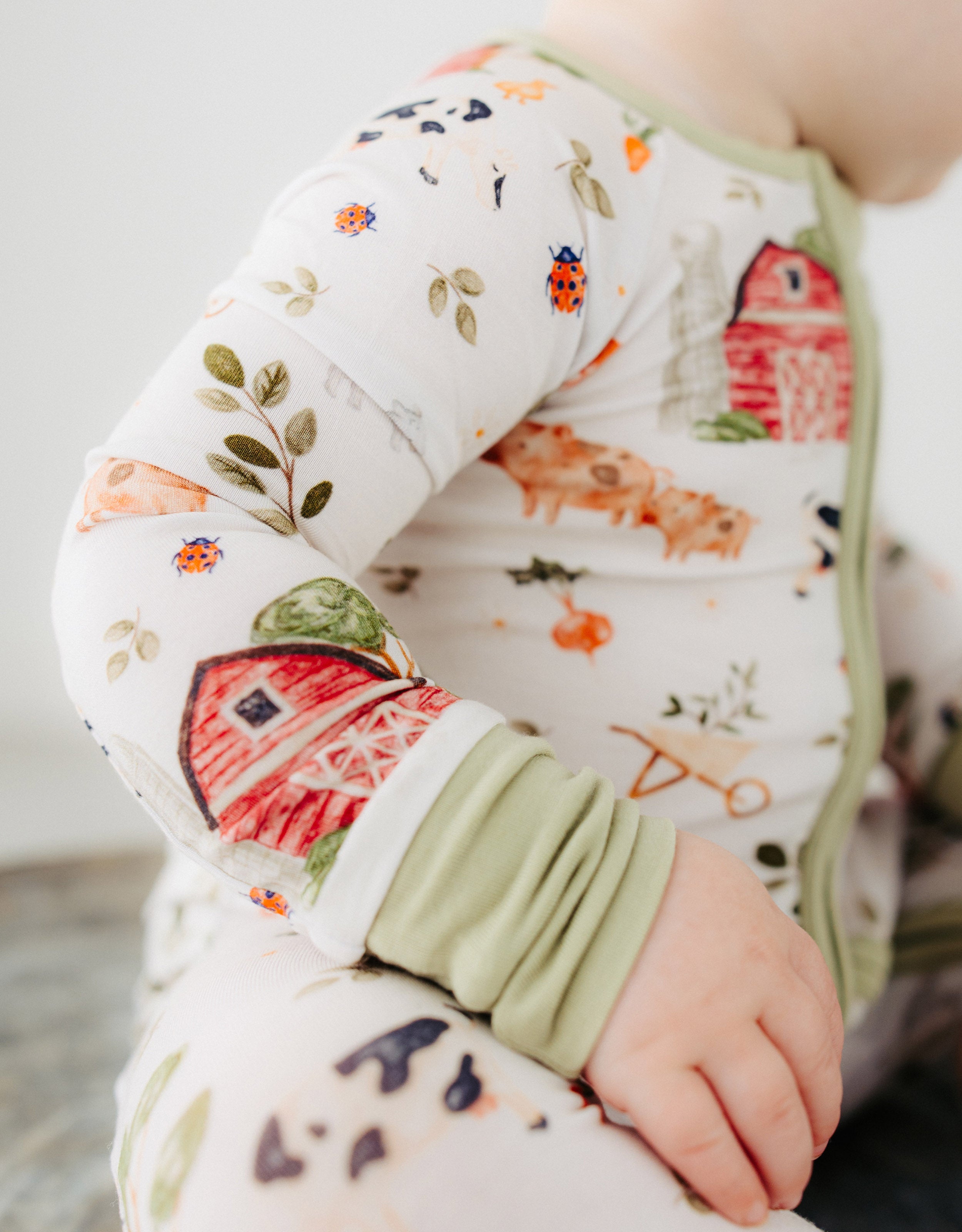 Little Farm Infant Convertible Sleeper